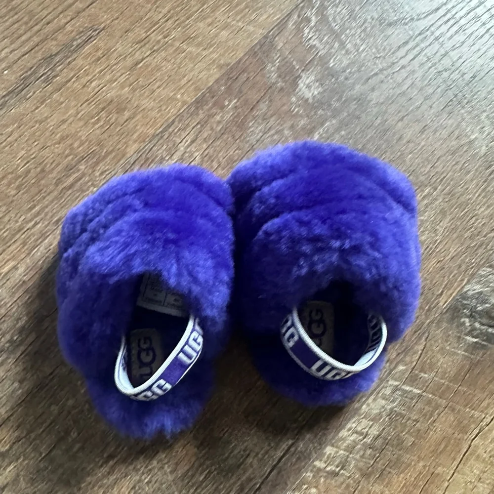 Baby UGG Purple Fluff Yeah Slide Slippers Size 2